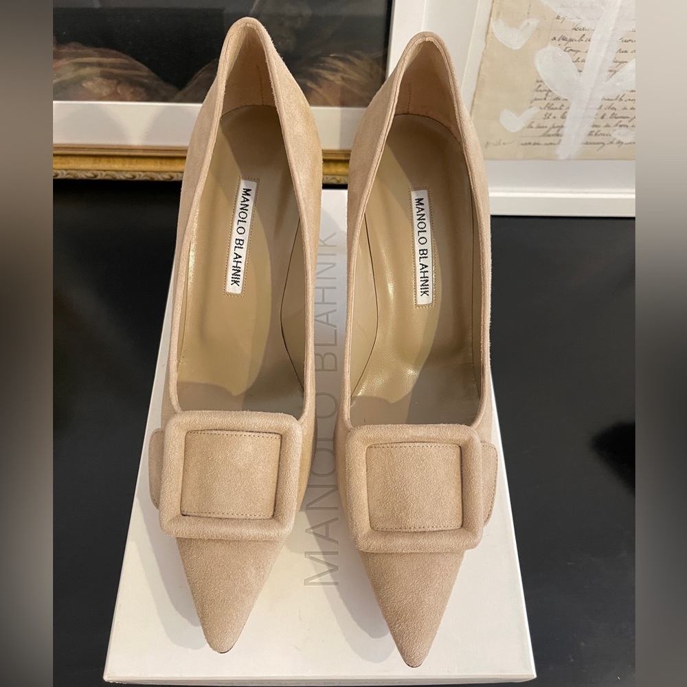 Manolo Blahnik Maysale Suede Pump *NEW/NEVER WORN* Size 39 / US 9